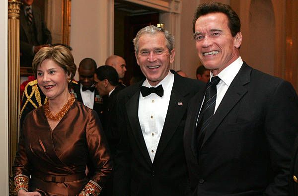 Arnold a George Bush